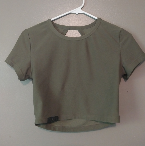 Alphalete Green Crop Top With Open Back - Picture 1 of 3